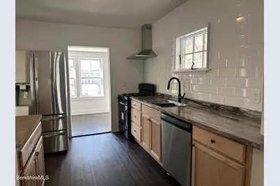 23 Harris St, North Adams, MA 01247 - Photo 9