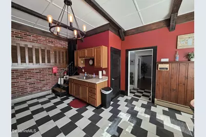 66 Park St #A, Adams, MA 01220 - Photo 5