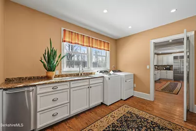 500 Williams St, Pittsfield, MA 01201 - Photo 9