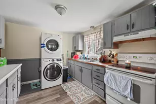 138 Church St, North Adams, MA 01247 - Photo 11