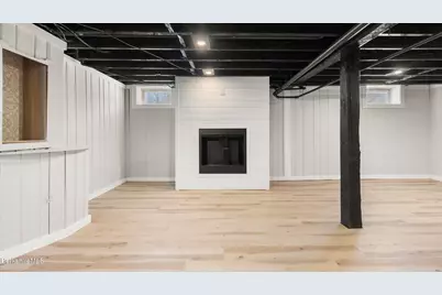 44 Strong Ave, Pittsfield, MA 01201 - Photo 27