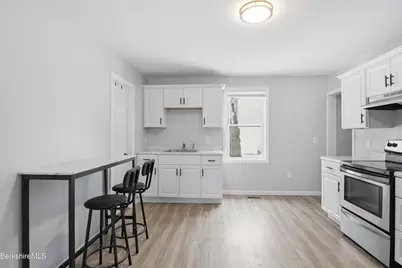 22 S Atlantic Ave, Pittsfield, MA 01201 - Photo 9