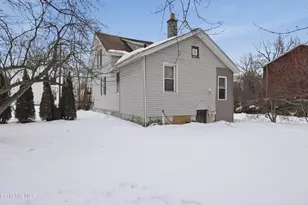 22 S Atlantic Ave, Pittsfield, MA 01201 - Photo 29