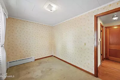 34 Anthony St, Adams, MA 01220 - Photo 19
