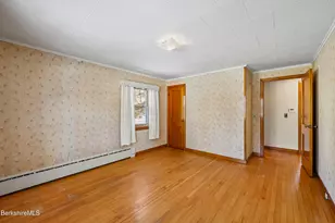 34 Anthony St, Adams, MA 01220 - Photo 17