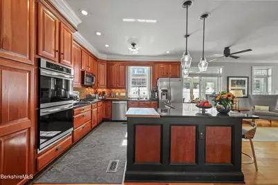 130 E Dugway Rd, Lenox, MA 01240 - Photo 9