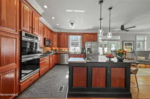 130 E Dugway Rd, Lenox, MA 01240 - Photo 9