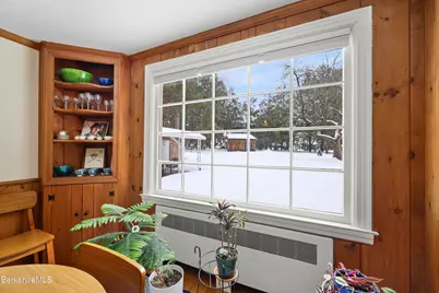 221 Holmes Rd, Pittsfield, MA 01201 - Photo 9