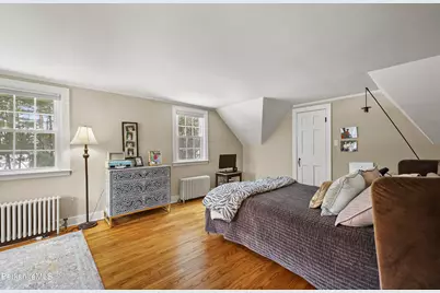 221 Holmes Rd, Pittsfield, MA 01201 - Photo 19