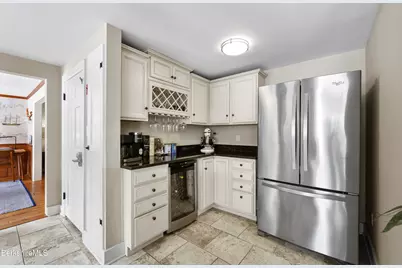 221 Holmes Rd, Pittsfield, MA 01201 - Photo 5