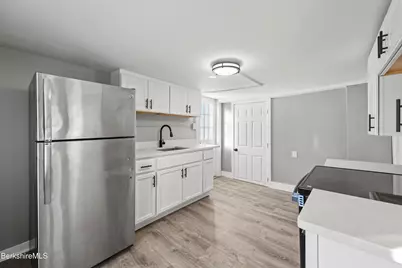 139 2nd St, Pittsfield, MA 01201 - Photo 9