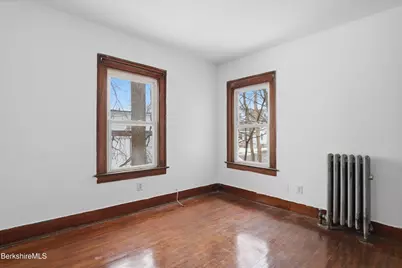 195 Francis Ave, Pittsfield, MA 01201 - Photo 17