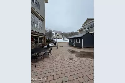 825 Thatcher House, Hancock, MA 01237 - Photo 3