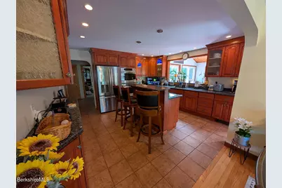 5 McKinley St, Adams, MA 01220 - Photo 5