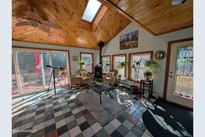 5 McKinley St, Adams, MA 01220 - Photo 9