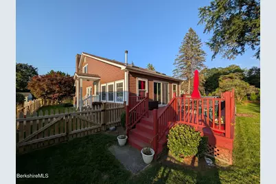 5 McKinley St, Adams, MA 01220 - Photo 27