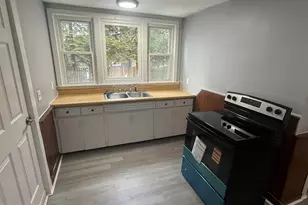 124 Appleton Ave, Pittsfield, MA 01201 - Photo 3