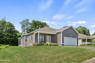 15 Cherry Hill Dr, Pittsfield, MA 01201 - Photo 1
