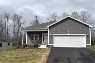 15 Cherry Hill Dr, Pittsfield, MA 01201 - Photo 1