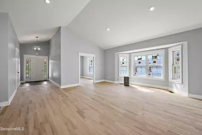 15 Cherry Hill Dr, Pittsfield, MA 01201 - Photo 5