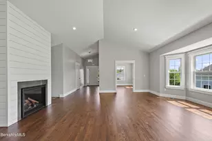 15 Cherry Hill Dr, Pittsfield, MA 01201 - Photo 9