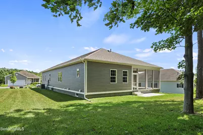 15 Cherry Hill Dr, Pittsfield, MA 01201 - Photo 37