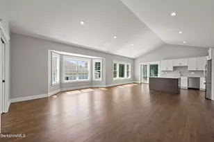 15 Cherry Hill Dr, Pittsfield, MA 01201 - Photo 9