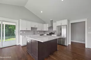 15 Cherry Hill Dr, Pittsfield, MA 01201 - Photo 17
