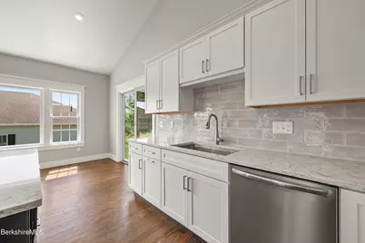 15 Cherry Hill Dr, Pittsfield, MA 01201 - Photo 19