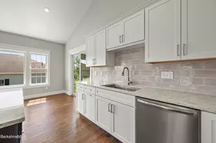 15 Cherry Hill Dr, Pittsfield, MA 01201 - Photo 19