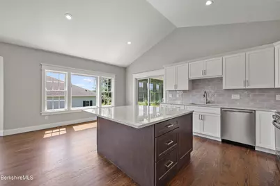 15 Cherry Hill Dr, Pittsfield, MA 01201 - Photo 15