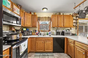 121 W Rd, Lee, MA 01238 - Photo 15