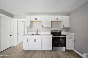 12 Monteleone Pl, Pittsfield, MA 01201 - Photo 7