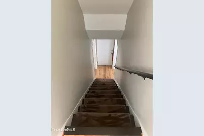 132 Daniels Ave, Pittsfield, MA 01201 - Photo 15