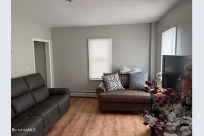 132 Daniels Ave, Pittsfield, MA 01201 - Photo 7