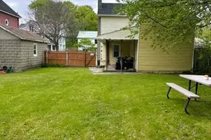 132 Daniels Ave, Pittsfield, MA 01201 - Photo 3