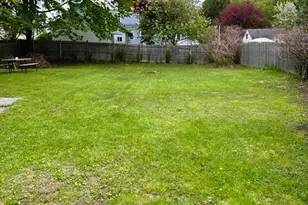 132 Daniels Ave, Pittsfield, MA 01201 - Photo 5