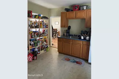 132 Daniels Ave, Pittsfield, MA 01201 - Photo 9