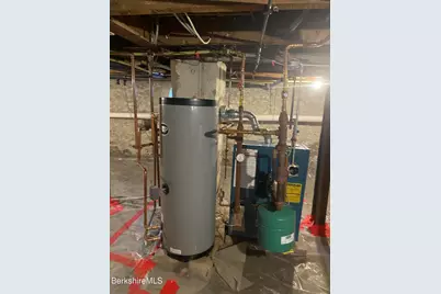 132 Daniels Ave, Pittsfield, MA 01201 - Photo 27