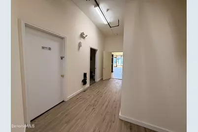 644 North St, Pittsfield, MA 01201 - Photo 5
