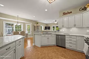 14 Sunrise Cir, Pittsfield, MA 01201 - Photo 17