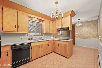 89 Delancy Ave, Pittsfield, MA 01201 - Photo 11