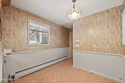 89 Delancy Ave, Pittsfield, MA 01201 - Photo 13