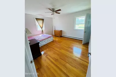 127 Oak Hill Rd, Pittsfield, MA 01201 - Photo 15