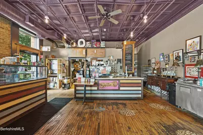 442/444 North St, Pittsfield, MA 01201 - Photo 9