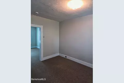 105 Friend St, Adams, MA 01220 - Photo 7