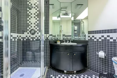 176 West Center Rd, West Stockbridge, MA 01266 - Photo 33