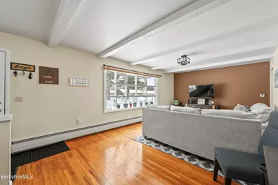 4 Paula Ave, Pittsfield, MA 01201 - Photo 9