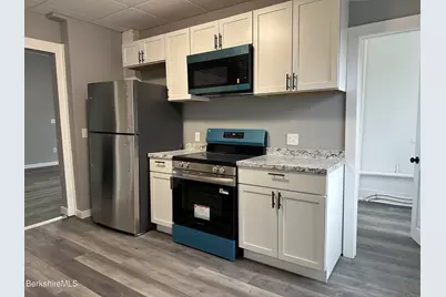 139 Robbins Ave, Pittsfield, MA 01201 - Photo 7