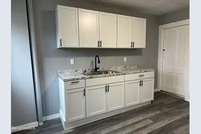 139 Robbins Ave, Pittsfield, MA 01201 - Photo 13